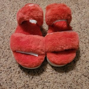 Koolaburra Fuzzy Shoes